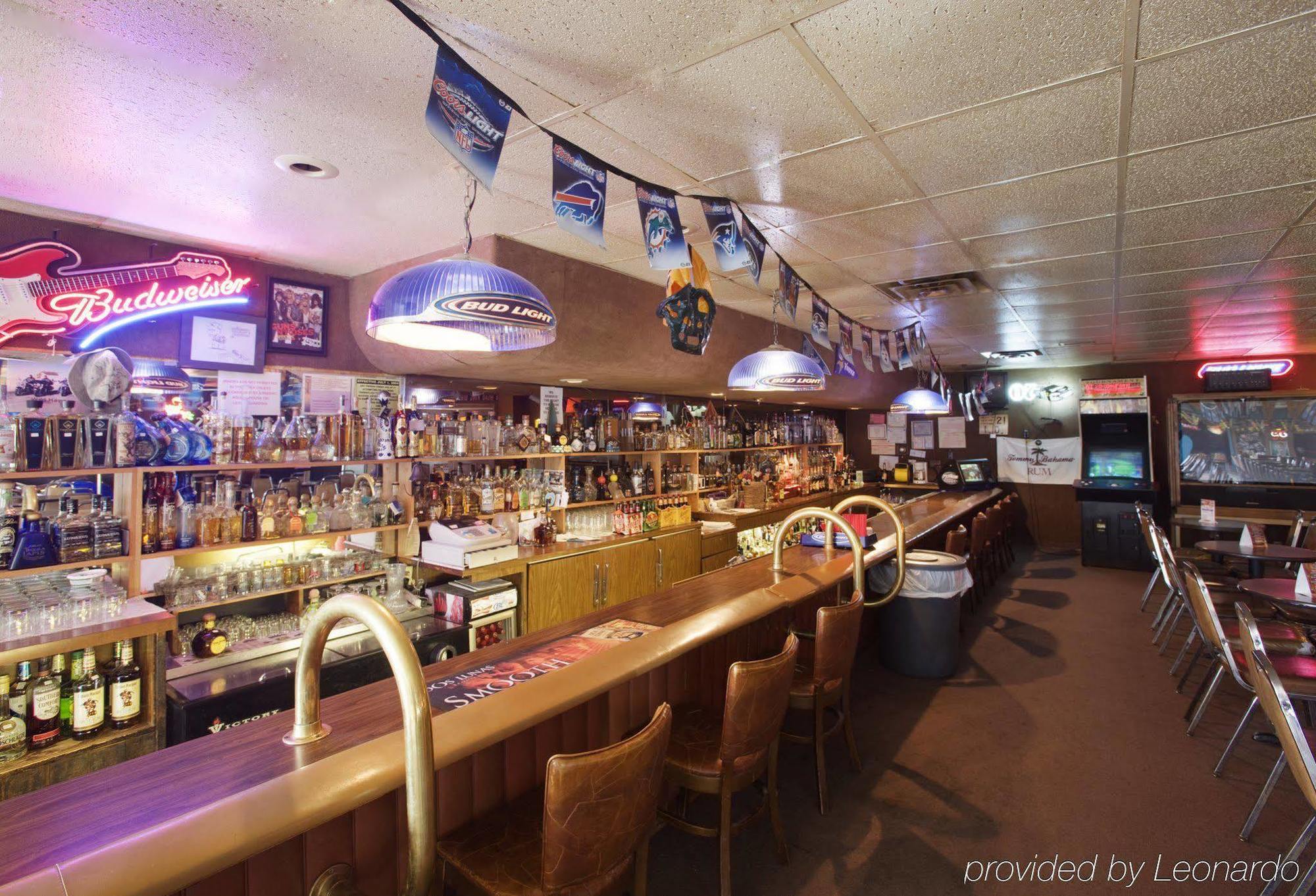 Econo Lodge Carlsbad Caverns Area Restaurant photo